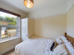 bed 2 - click for photo gallery